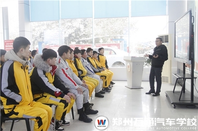 創業精品課 為學子畢業創業助力，組織比賽點燃創新引擎
